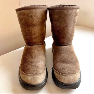 UGG Brown Winter Short Boots with Non-Slip Soles 8